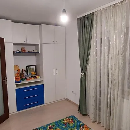 Apartament Cu 3 Apartment *