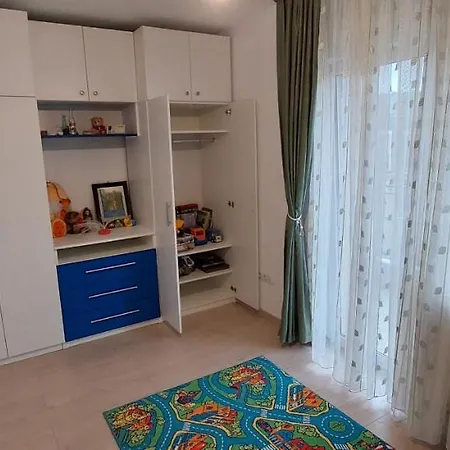 Apartament Cu 3 Apartment *